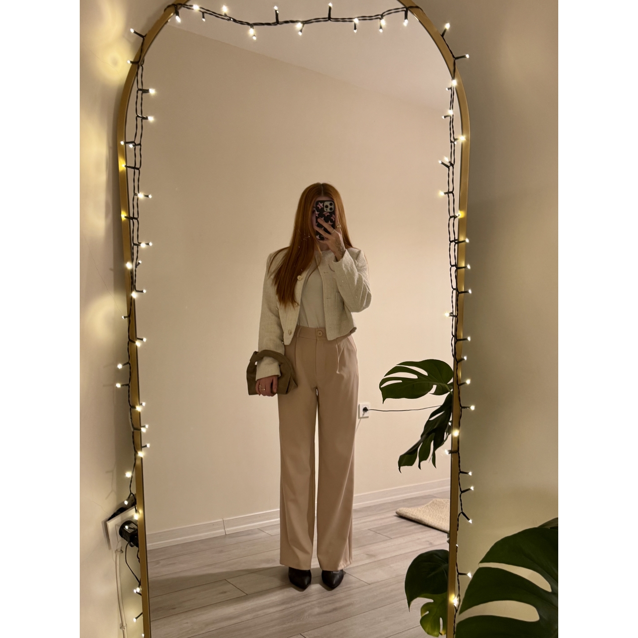 Krem Rengi Yüksek Bel Bol Paça Kumaş Pantolon – Klasik Kesim