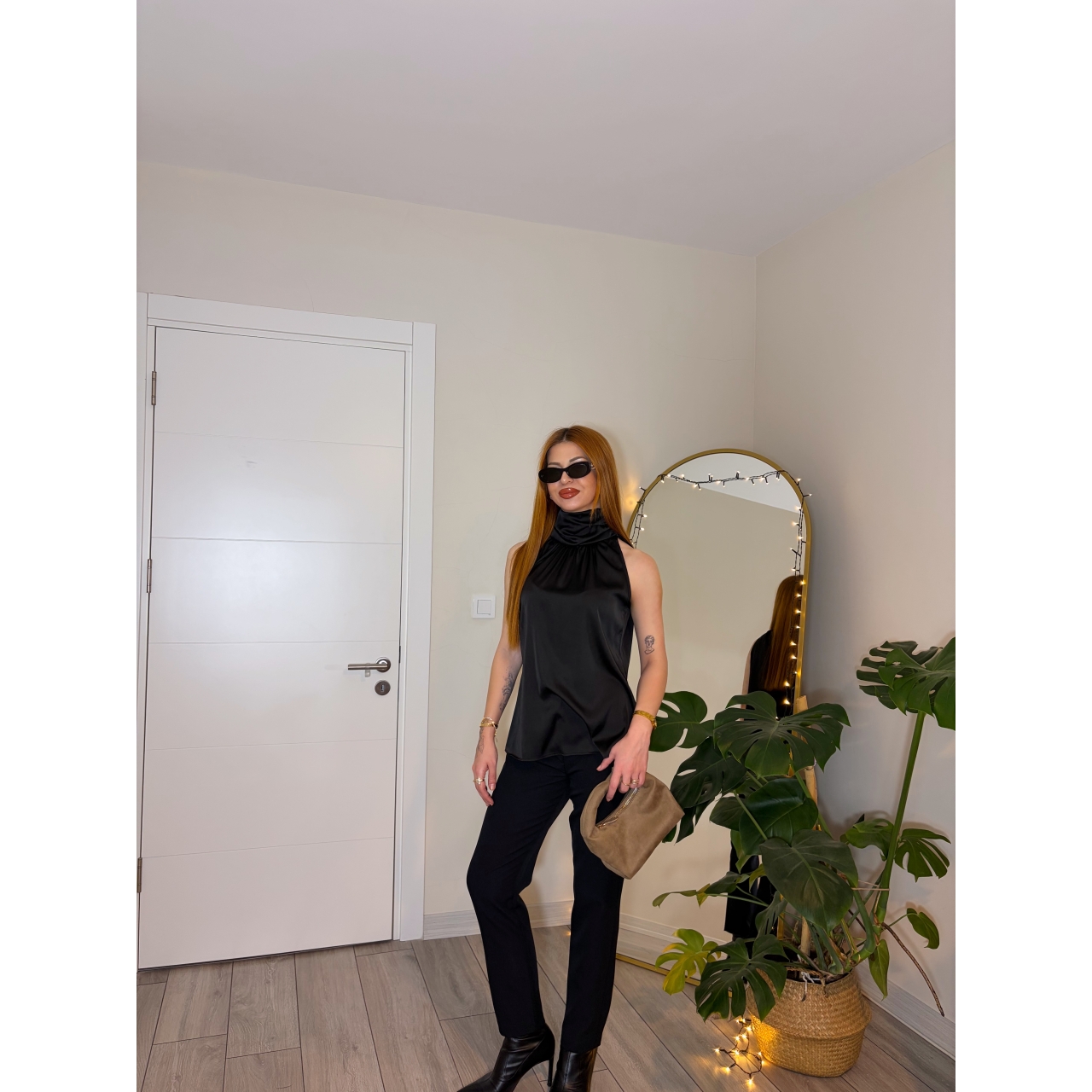 Siyah Yüksek Bel Düz Paça Kumaş Pantolon