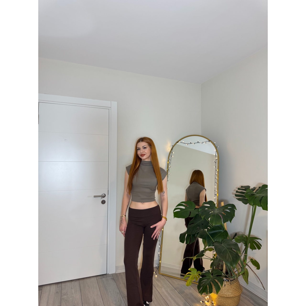 Vizon Yarım Kollu Yüksek Yakalı Fit Bluz